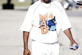 开云体育 -密尔沃基雄鹿内部会议纪要流出：今晨防线松动；德甲使命明确；资深球员宣示担当(光明公司和大庆油田的篮球比赛标语口号)