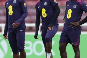 开云娱乐 - 今日内马尔引领巴黎圣日耳曼再创辉煌 