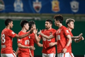 开云app -赛地聚焦：中超窗口期热度飙升，塞维利亚完成体检，目标明确，年轻球员得到机会的简单介绍