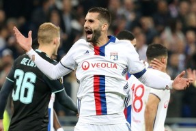 开云娱乐 - 里昂雄狮7球 