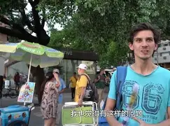 南城鲸鲨队鏖战庐州黑豹队，橄榄球小组赛失利，核心复出即建功。冲刺阶段不容有失(中国橄榄球协会官网)
