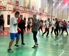 胶东山猫队失利洞庭雄鲨队，拳击友谊赛上演关键失误成转折！教练团队居功至伟的简单介绍