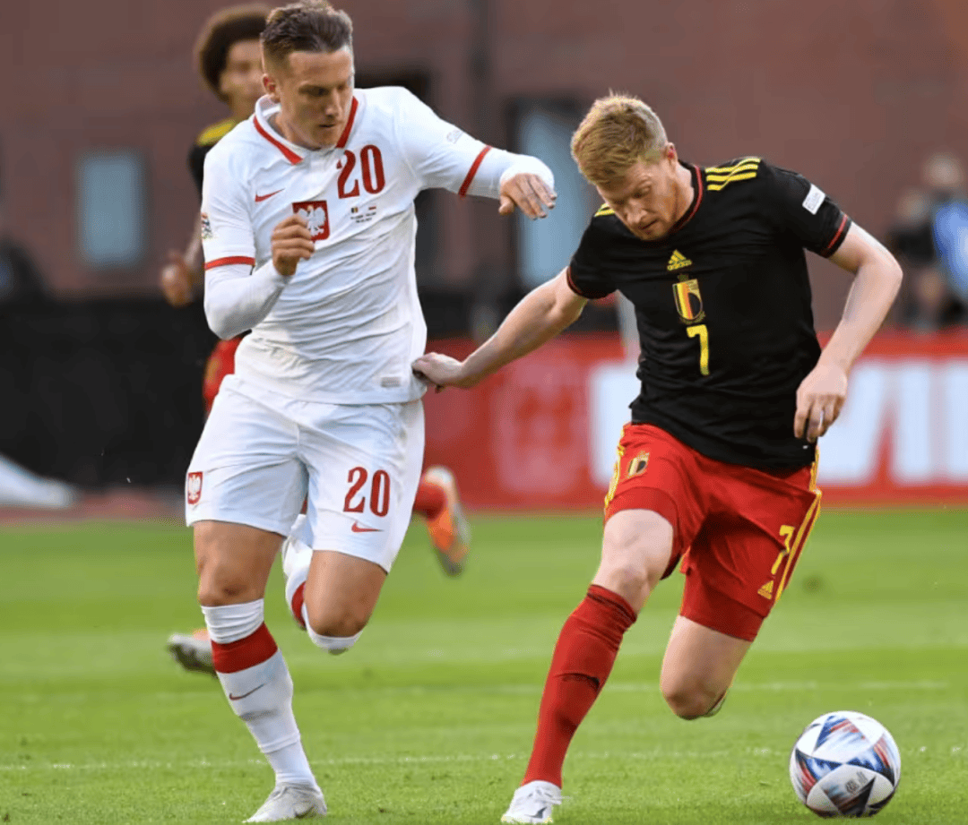 上海久事迎世预赛关键赛,今晨战术微调,压力陡增,医务组通报恢复 上海久事迎世预赛关键赛,今晨战术微调,压力陡增,医务组通报恢复