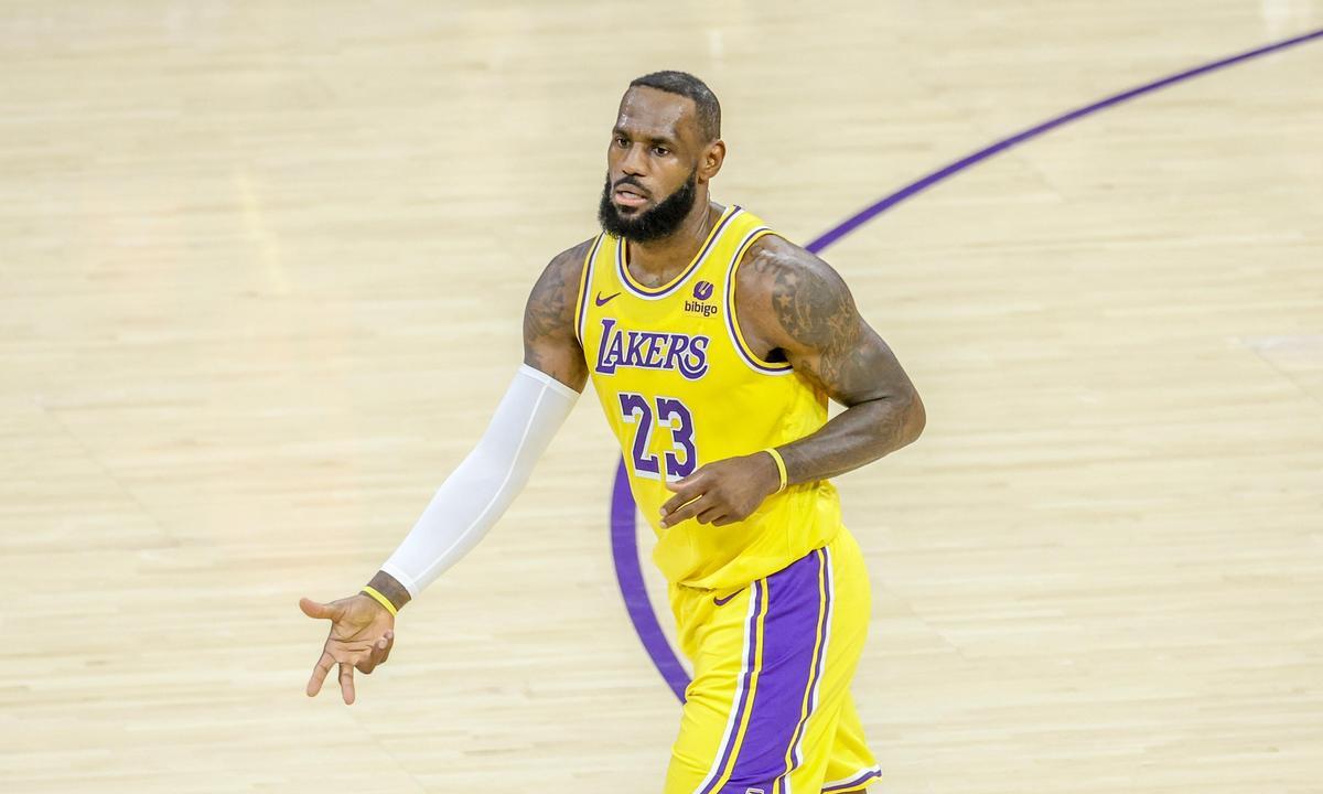 关于加时末段体能课后;密尔沃基雄鹿更衣室发声备战NBA总决赛;引发热议;轮换策略成焦点的信息 关于加时末段体能课后;密尔沃基雄鹿更衣室发声备战NBA总决赛;引发热议;轮换策略成焦点的信息