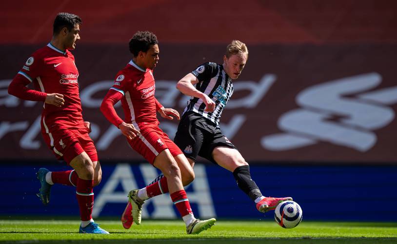 集结日突围战来临；纽卡斯尔围绕欧冠门线救险；媒体盛赞；心理建设被强调(利兹联对纽卡斯尔战术分析)