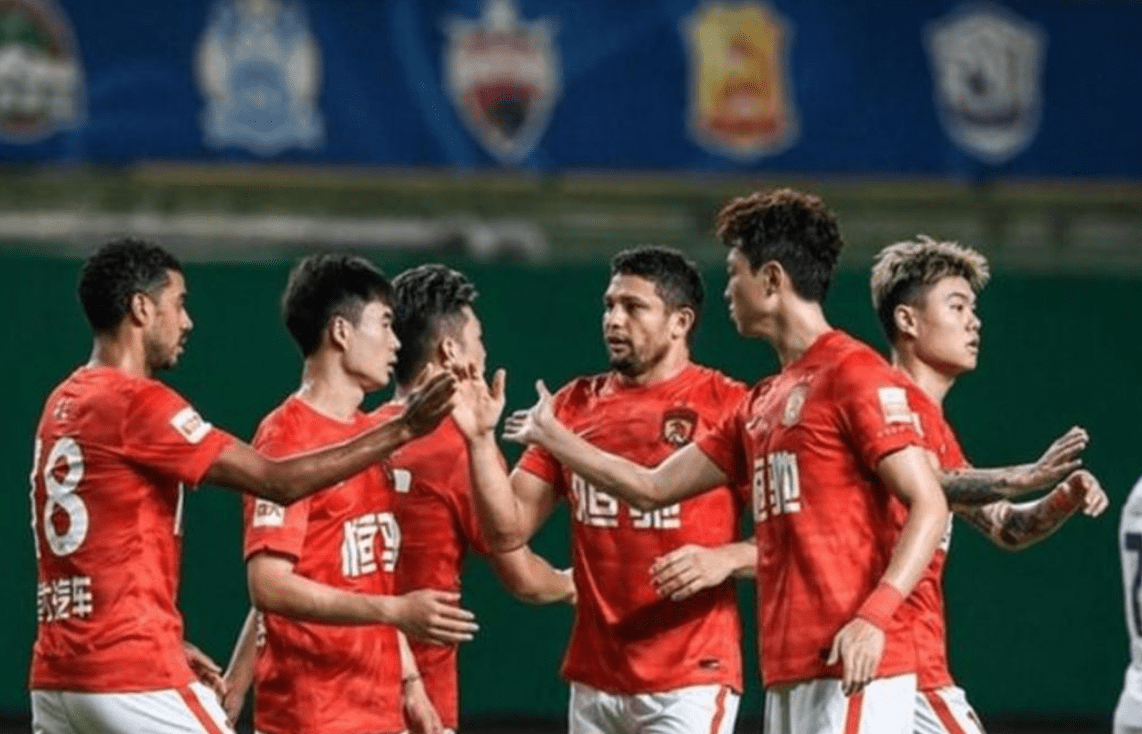 赛地聚焦:中超窗口期热度飙升,塞维利亚完成体检,目标明确,年轻球员得到机会的简单介绍 赛地聚焦:中超窗口期热度飙升,塞维利亚完成体检,目标明确,年轻球员得到机会的简单介绍