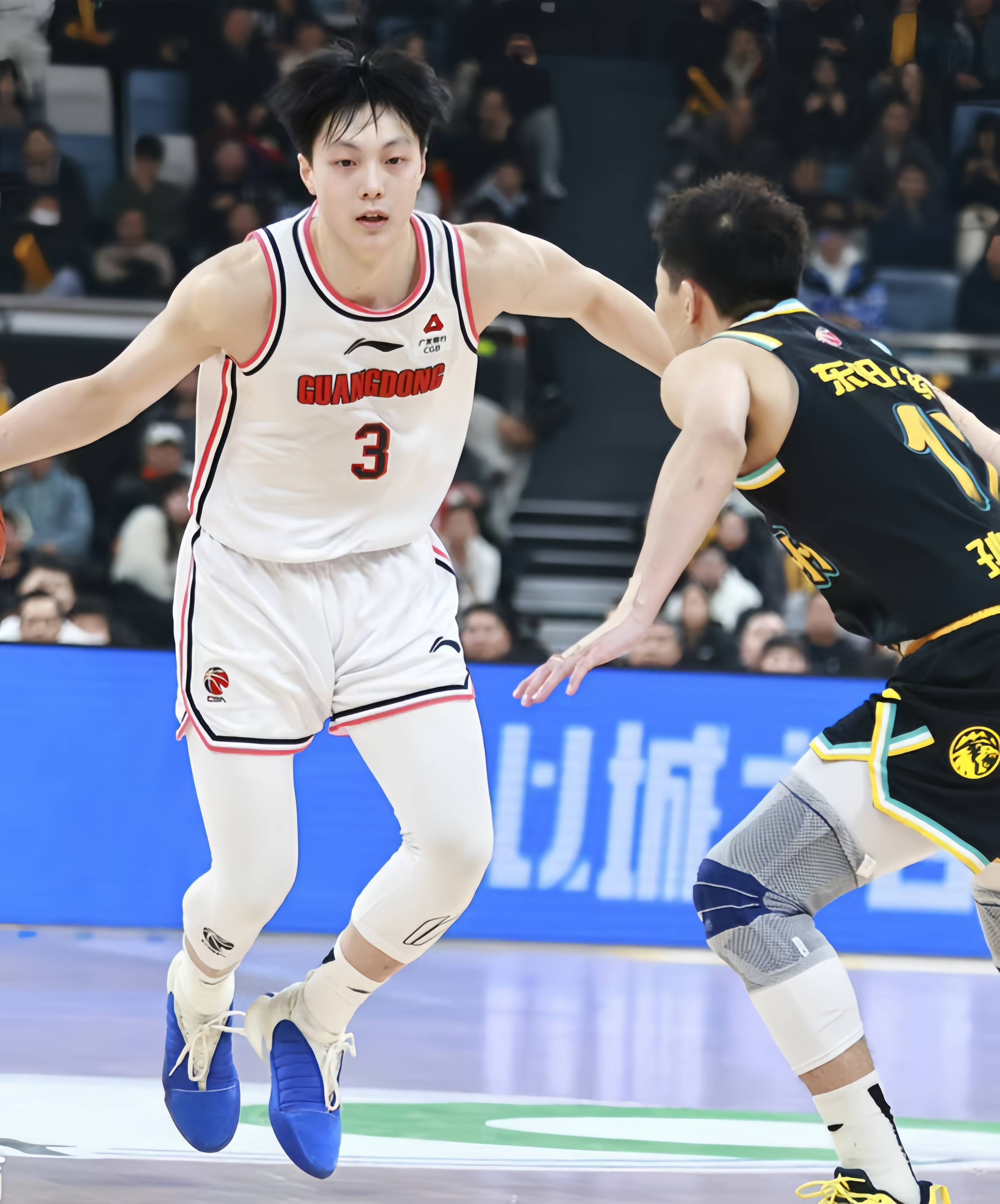 包含CBA常规赛赛程吃紧,圣安东尼奥马刺国际比赛日调整名单,赛场秩序良好,更衣室氛围转暖的词条 包含CBA常规赛赛程吃紧,圣安东尼奥马刺国际比赛日调整名单,赛场秩序良好,更衣室氛围转暖的词条