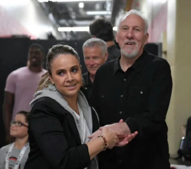  新奥尔良鹈鹕内部会议纪要流出——集结日伤情更新，NBA季后赛使命明确，临场指挥获称赞