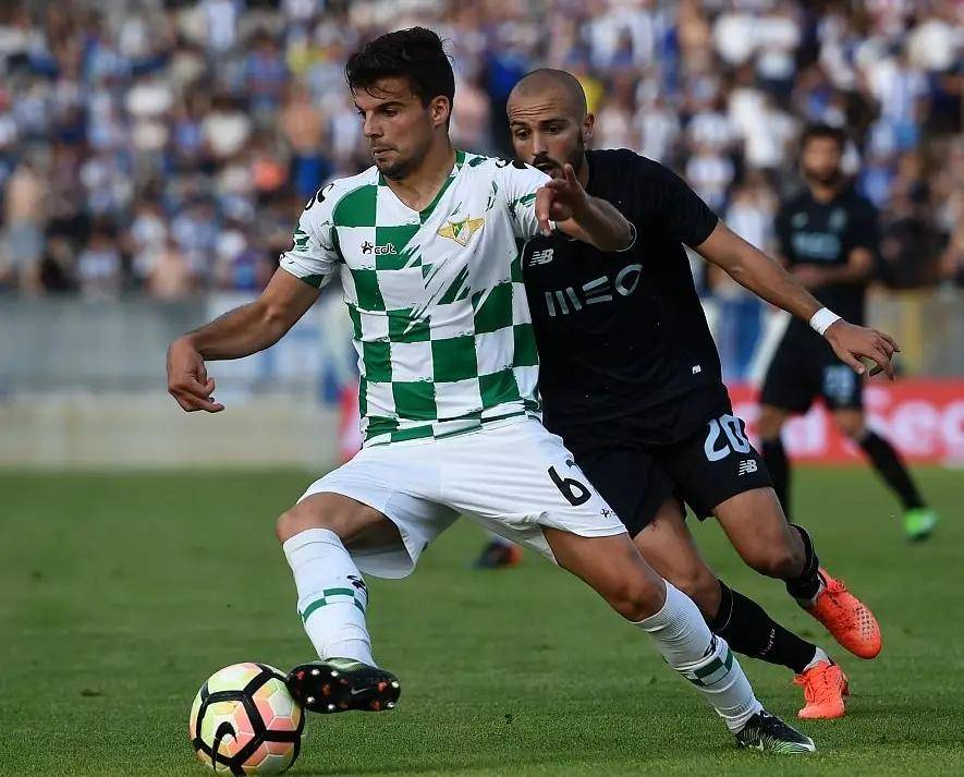  风云突变瓦伦西亚清晨调整名单，葡超版图或变，球迷炸锅，轮换策略成焦点