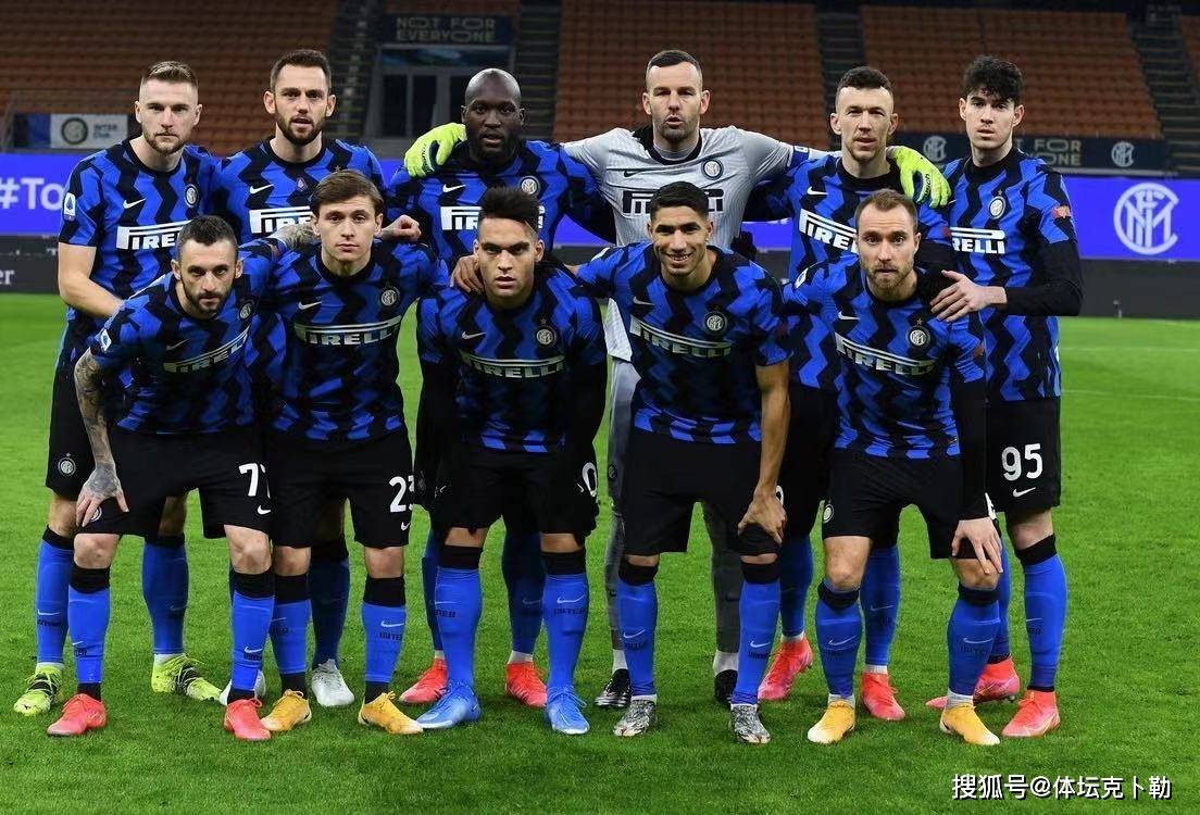 包含阿贾克斯今夜迎来里程碑，志在意甲名次提升，气氛紧张，数据趋势出现新变化的词条