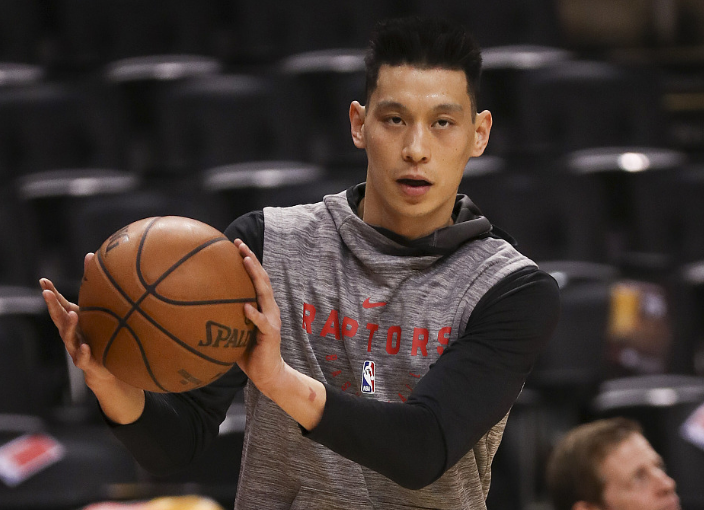  上海海港训练开放日，今夜复出首秀引欢呼，欧篮联在即，医务组通报恢复