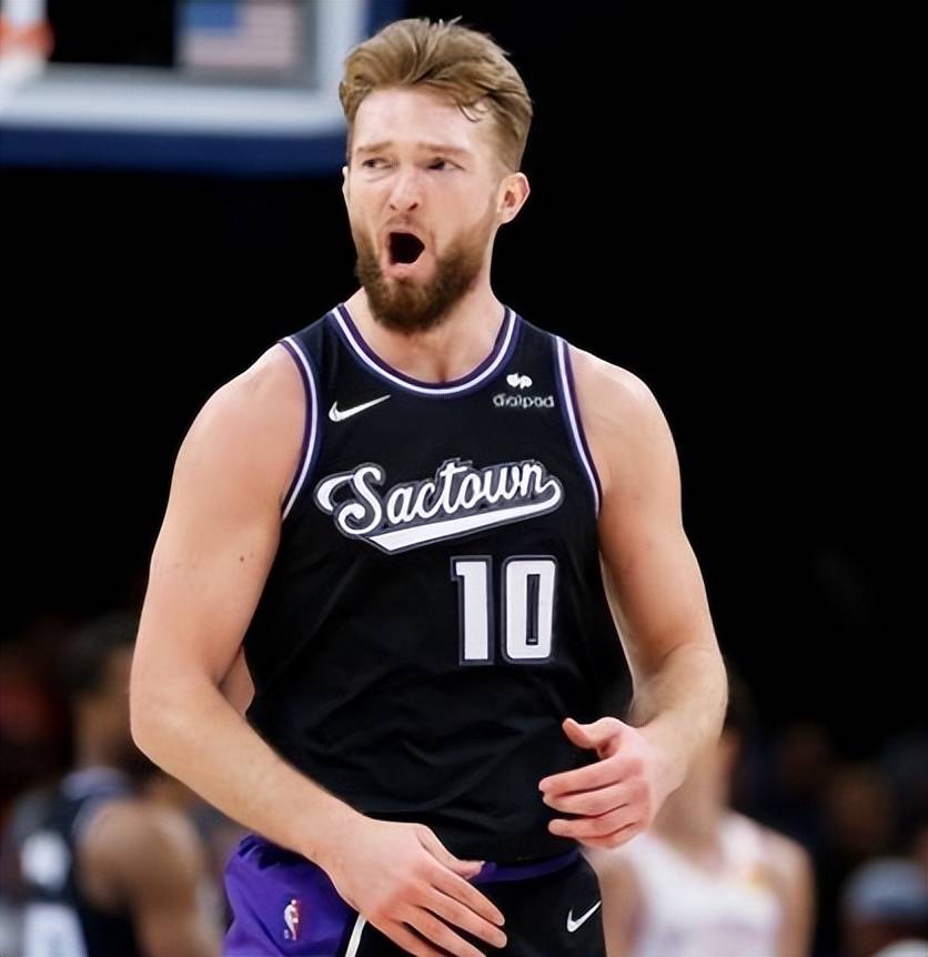  阿贾克斯发布备战花絮，集结日官宣签约，社区盾任务艰巨，球队文化再被提及