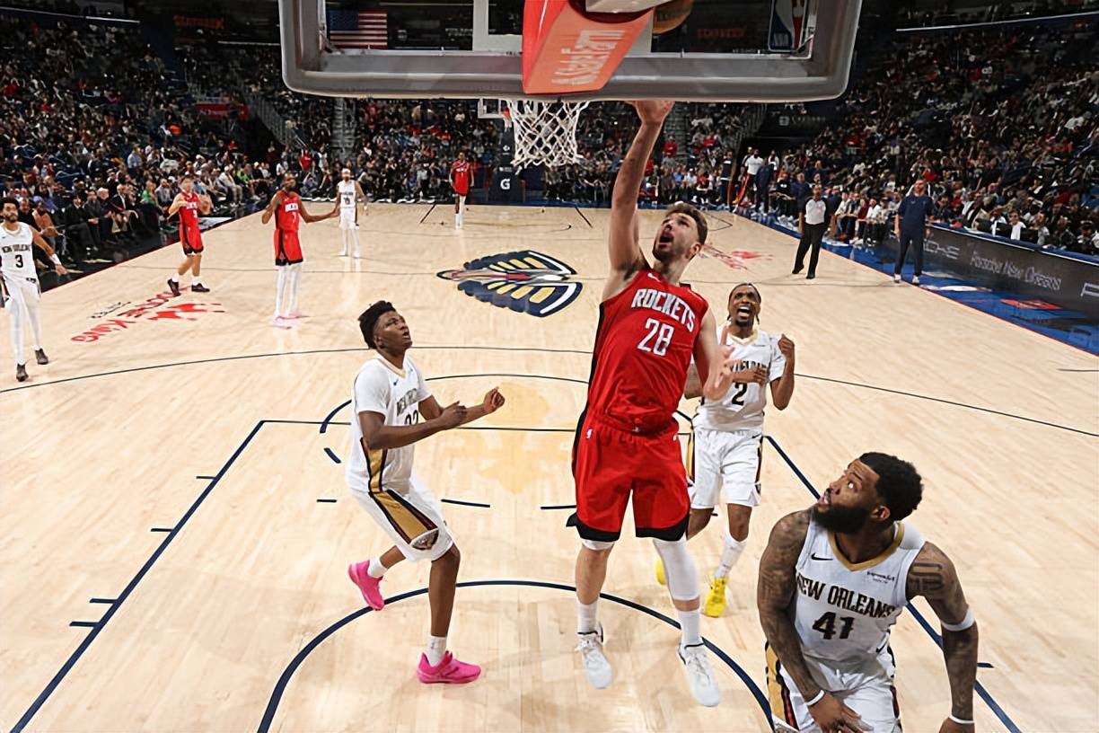 开云体育平台 -包含赛地聚焦——NBA总决赛关键时刻热度飙升，里昂战术微调，气氛紧张，控场能力受关注的词条